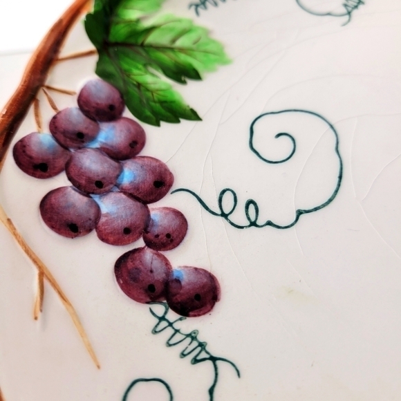 Vintage Rare 1950's Lefton Raised Grape Design Hand Painted Plate 8" Set… - Picture 10 of 14